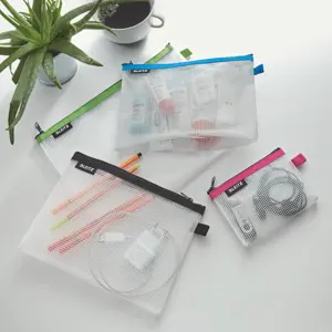 Súprava vodovzdorných cestovných puzdier Leitz WOW